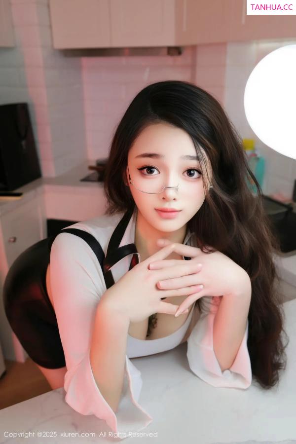   [XiuRen]高清写真图 2025.11.17 No.10993 福福_Thrive 丰满身材第24张图片